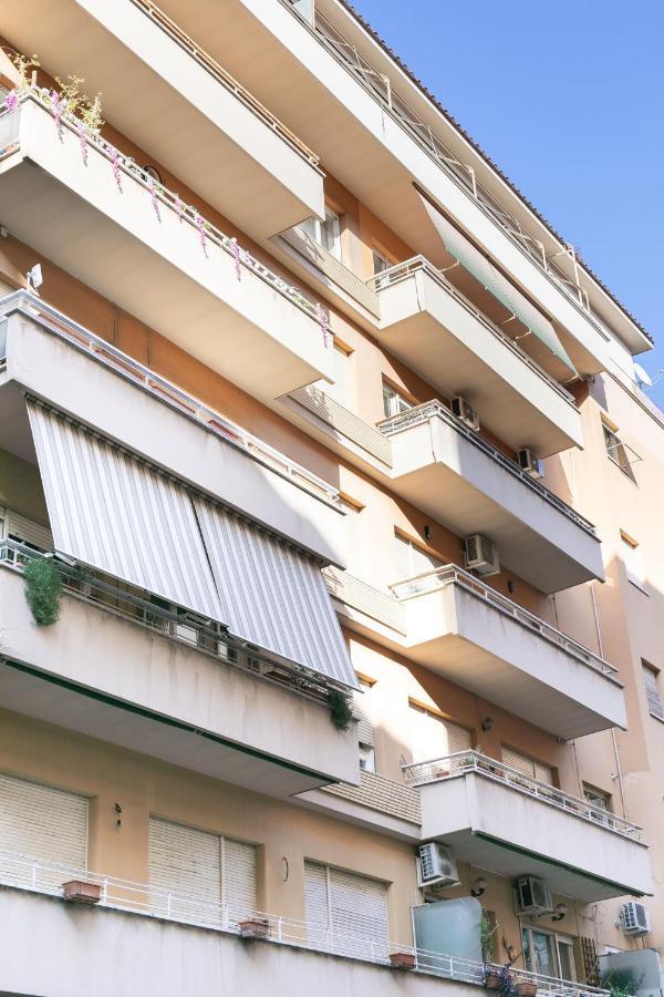 Goldie Rome Extérieur photo