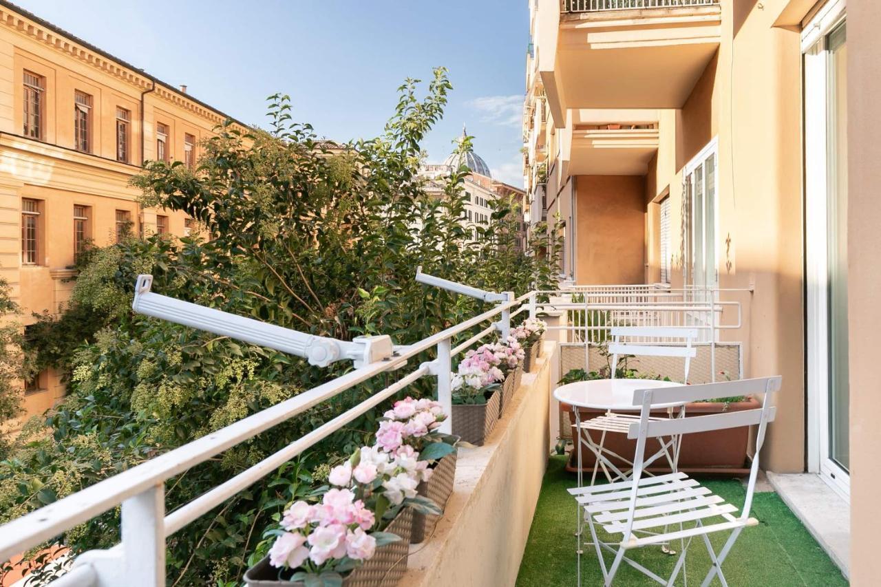 Goldie Rome Extérieur photo