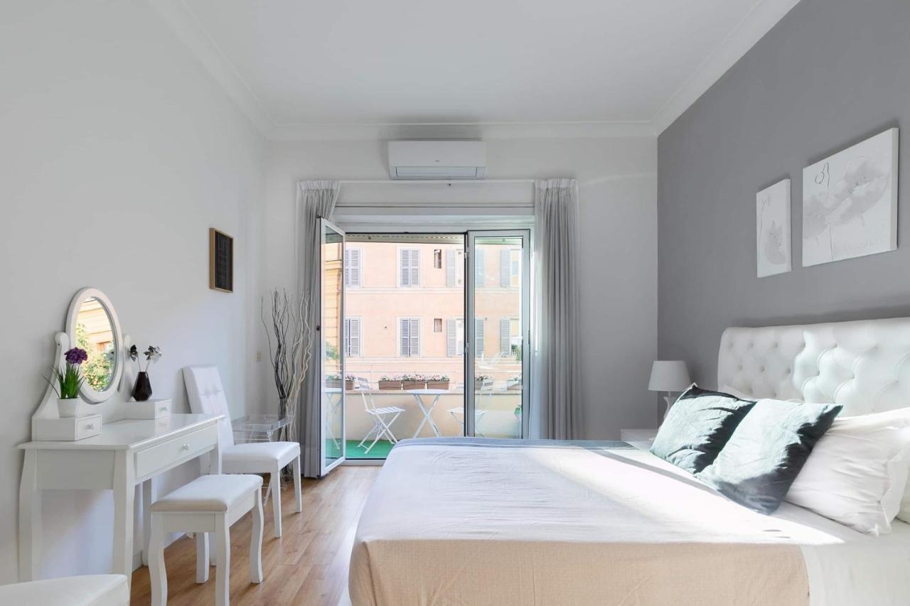 Goldie Rome Extérieur photo