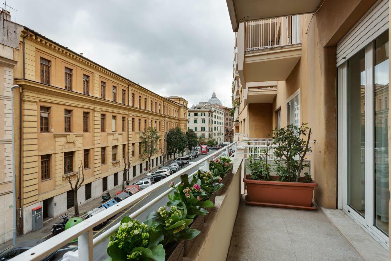 Goldie Rome Extérieur photo