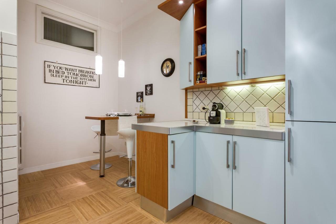 Goldie Rome Extérieur photo